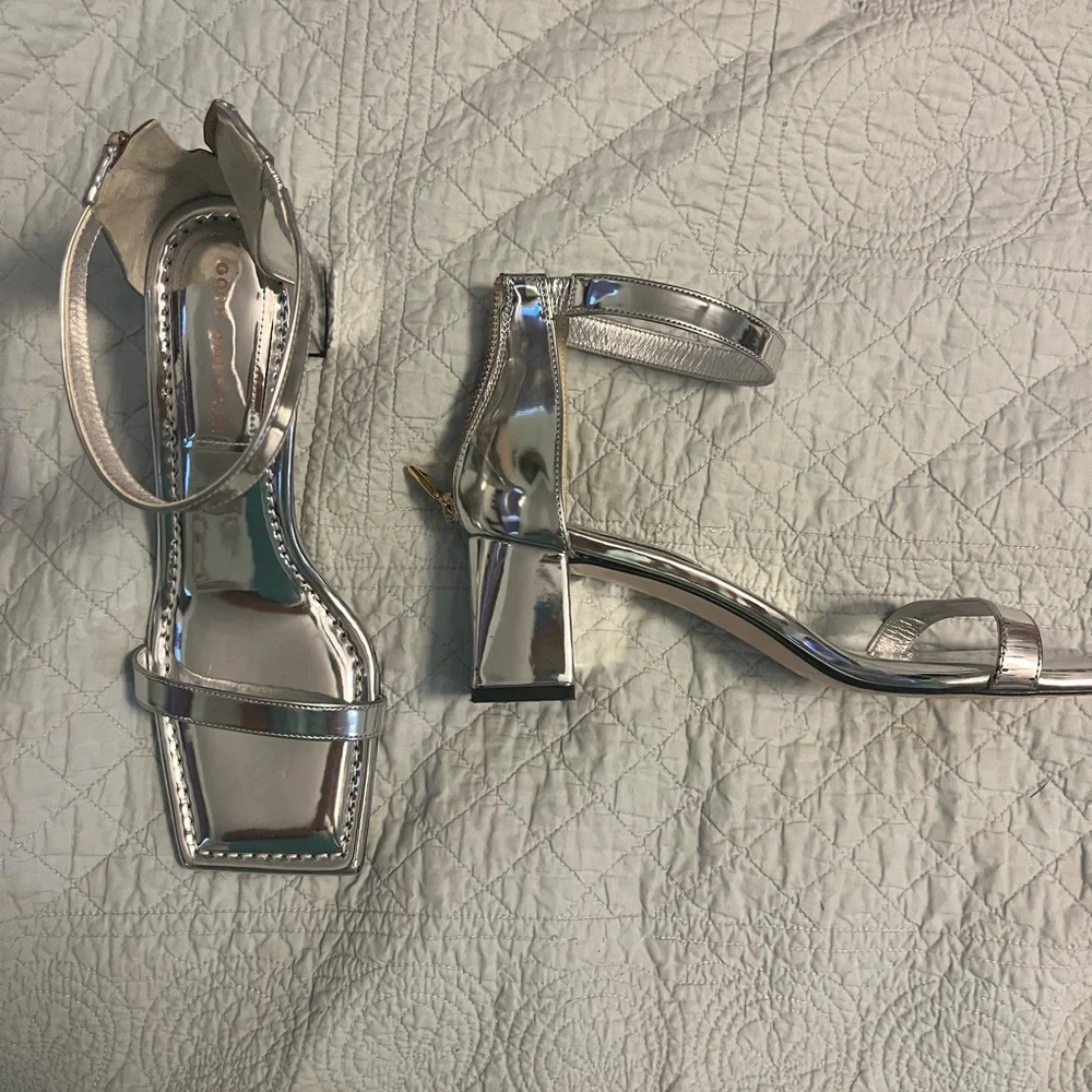 Revolve Good American Block Heel Square Toe Metallic Silver Sandals, size 8 - Picture 4 of 6